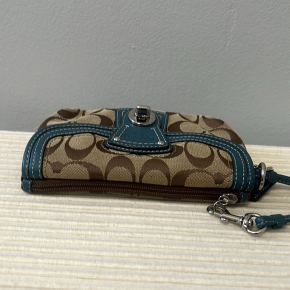 COACH Wristlet - Picture 5 of 10